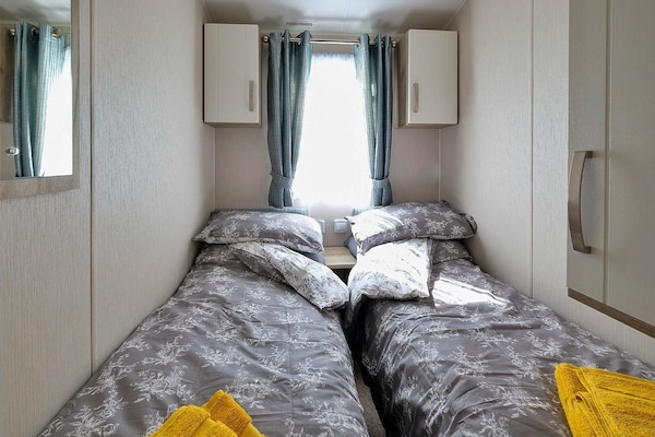 Foto van Stacaravan Isle of Wight bij Thorness Bay - Vakantiehuis in Great Thorness - BedRoom