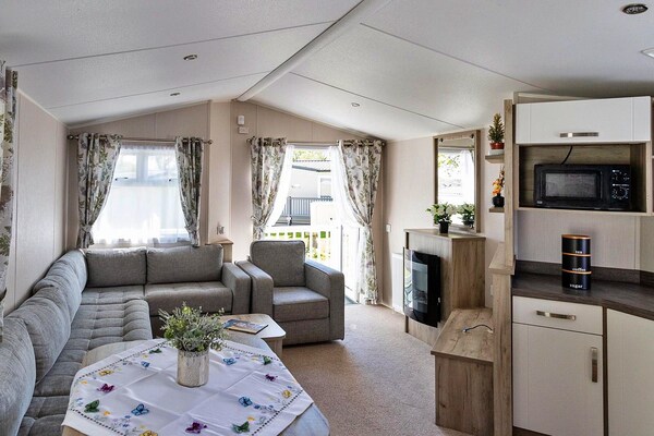 Foto van Stacaravan Isle of Wight bij Thorness Bay - Vakantiehuis in Great Thorness - LivingRoom