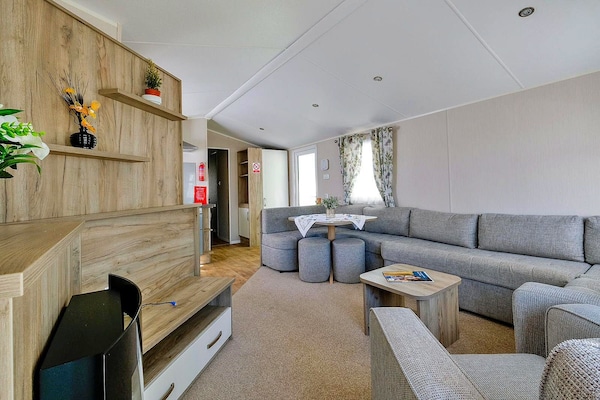 Foto van Stacaravan Isle of Wight bij Thorness Bay - Vakantiehuis in Great Thorness - LivingRoom