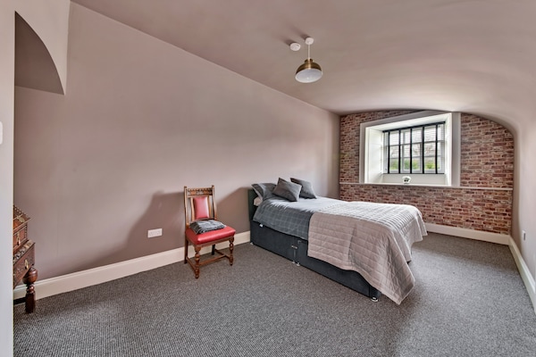 Foto van Georgian Hall in Hickleton met Grote Tuinen - Vakantiehuis in Doncaster - BedRoom