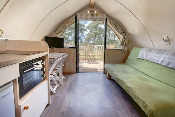 Foto van Huisdiervriendelijke hut aan het meer. - Vakantiehuis in Hexham - LivingRoom