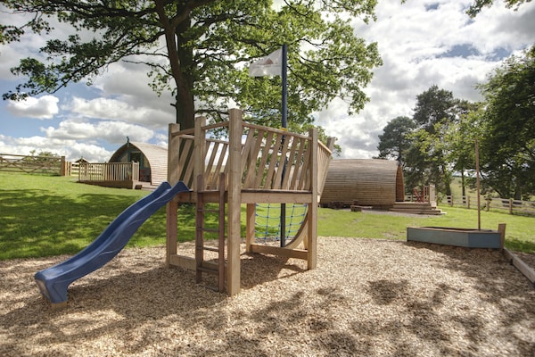 Foto van Huisdiervriendelijke hut aan het meer. - Vakantiehuis in Hexham - GardenSummer