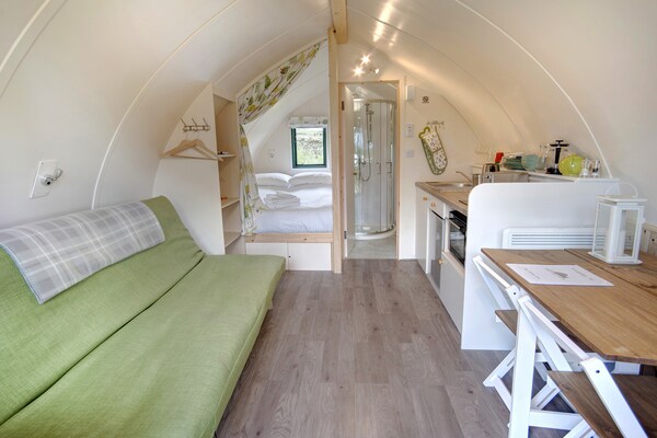 Foto van Huisdiervriendelijke hut aan het meer. - Vakantiehuis in Hexham - LivingRoom