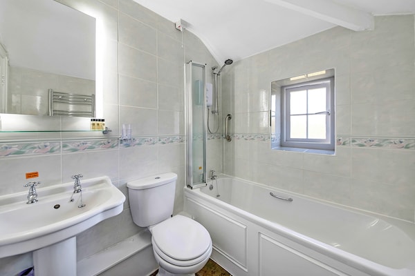 Foto van Appartement in Thirsk met Spa en Uitzicht - Vakantiehuis in Thirsk - BathRoom