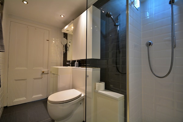 Foto van Cottage in Cawsand bij Zandstrand - Vakantiehuis in Cawsand - BathRoom