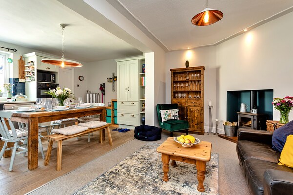 Foto van Watchtower in Cornwall met Zeezicht - Vakantiehuis in Cresswell - DiningRoom