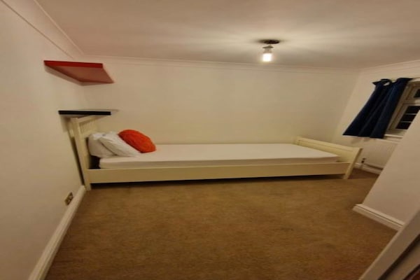 Foto van Appartement Met Drie Slaapkamers (12 Gasten) - Vakantiehuis in Windsor - BedRoom