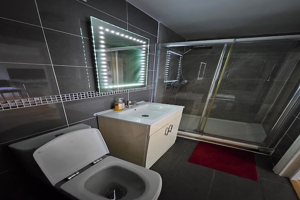 Foto van Appartement Met Drie Slaapkamers (12 Gasten) - Vakantiehuis in Windsor - BathRoom