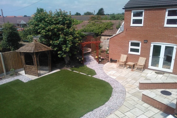 Foto van Appartement met achtertuin - Vakantiehuis in Caister-on-Sea - ExteriorSummer