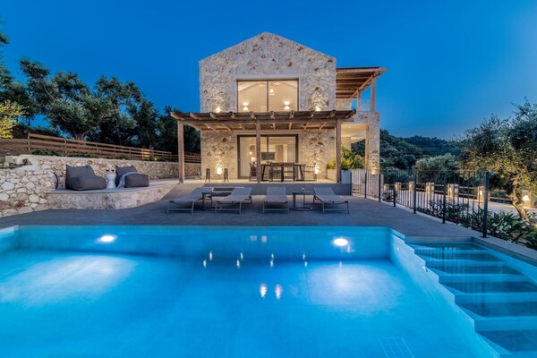 Foto van Villa in Zakynthos met privézwembad - Vakantiehuis in Vasilikos - PoolOfHouse
