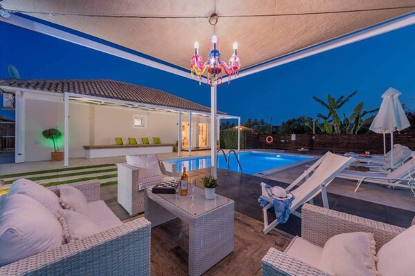 Foto van Villa op Zakynthos met zwembad bij Tsilivi - Vakantiehuis in Vanato - PoolOfHouse