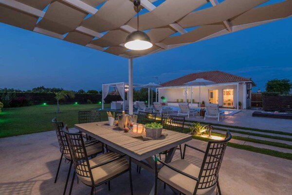 Foto van Villa op Zakynthos met zwembad bij Tsilivi - Vakantiehuis in Vanato - DiningRoom