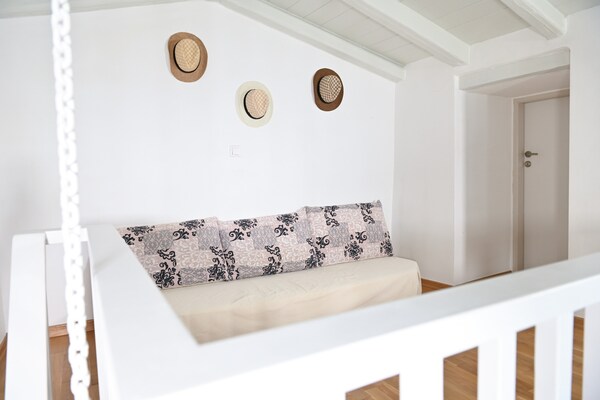 Foto van Villa in Mani nabij de Diros-grotten - Vakantiehuis in Pyrgos Dirou - LivingRoom