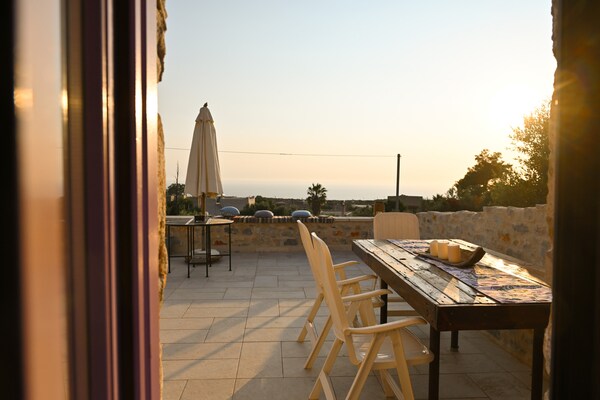 Foto van Villa in Mani nabij de Diros-grotten - Vakantiehuis in Pyrgos Dirou - Outdoor