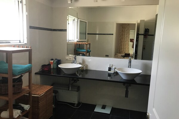 Foto van Luxe villa in Peloponnesos - Vakantiehuis in Kamaria - BathRoom