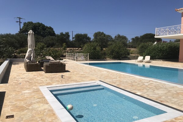 Foto van Luxe villa in Peloponnesos - Vakantiehuis in Kamaria - PoolOfHouse