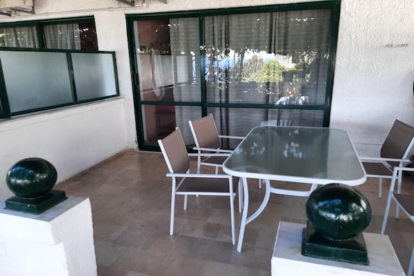 Foto van Appartement in Mpenitses met zeezicht - Vakantiehuis in Mpenitses - TerraceBalcony