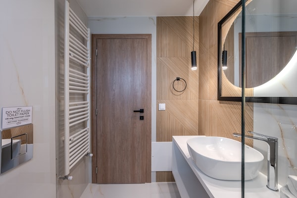 Foto van Het appartement van het Rosy-paar - Vakantiehuis in Anopolis - BathRoom