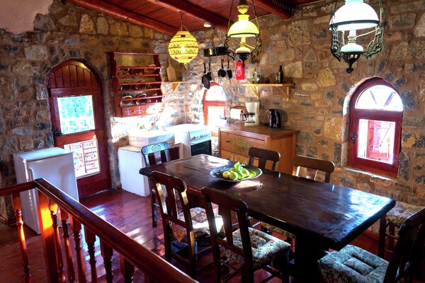 Foto van Stenen Huis in Elounda met Uitzicht - Vakantiehuis in Elounda - Kitchen
