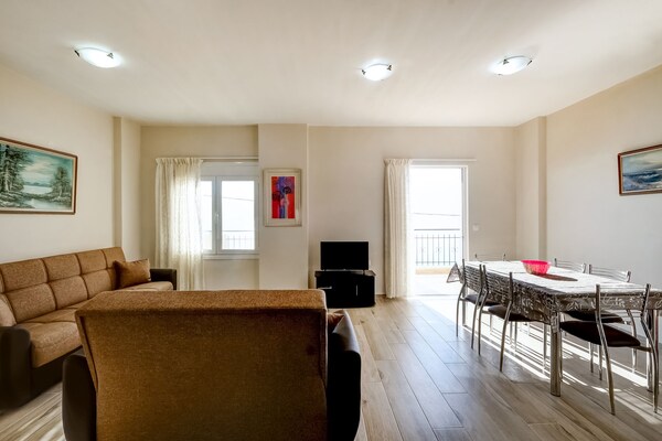 Foto van Studio in Ravdoucha met Zeezicht Balkon - Vakantiehuis in RAVDOUCHA - LivingRoom