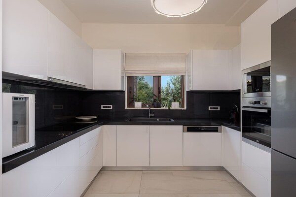 Foto van Luxe villa met zeezicht in Chania - Vakantiehuis in Kissamos - Kitchen
