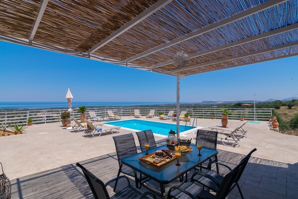 Foto van Villa in Agia Triada met privézwembad - Vakantiehuis in Agia Triada - PoolOfHouse