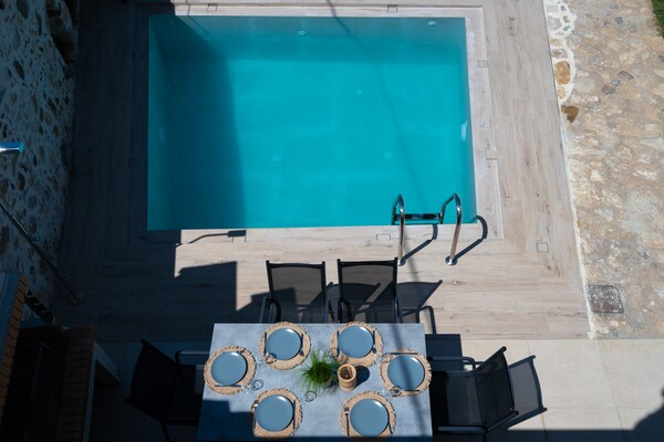 Foto van Gezellige villa met uitzicht op de tuin - Vakantiehuis in Pigi - PoolOfHouse