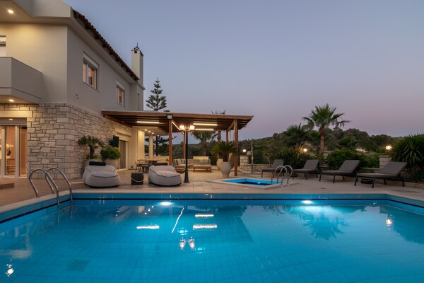 Foto van Ruime villa in Kyrianna - Vakantiehuis in Kyrianna - PoolOfHouse