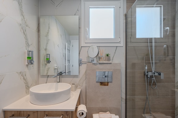 Foto van Villa met 4 slaapkamers in Gerani - Vakantiehuis in Gerani - BathRoom