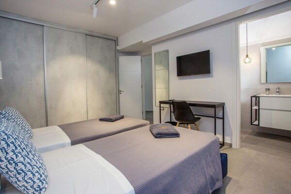 Foto van Luxe villa met privézwembad. - Vakantiehuis in Kalythies - BedRoom