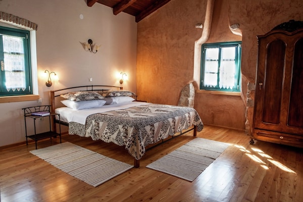 Foto van Villa op Krk met zwembad en buitenkeuken - Vakantiehuis in Krk - Malinska - BedRoom