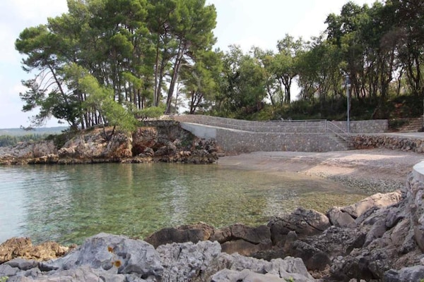 Foto van Villa op Krk met zwembad en buitenkeuken - Vakantiehuis in Krk - Malinska - AreaSummer5KM