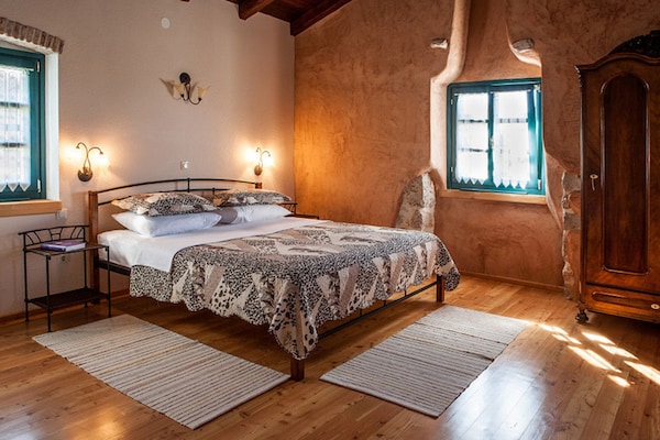 Foto van Villa op Krk met zwembad en buitenkeuken - Vakantiehuis in Krk - Malinska - BedRoom
