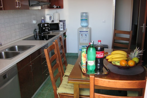 Foto van Appartement in Kaštel Sucurac met Zeezicht - Vakantiehuis in Kaštel Sućurac - Kitchen