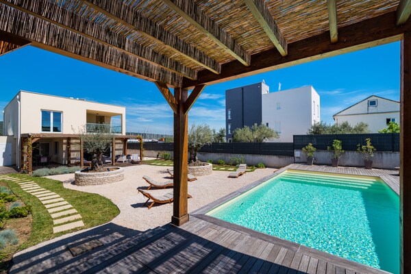 Foto van Villa in Bibinje met privézwembad - Vakantiehuis in Bibinje - TerraceBalcony