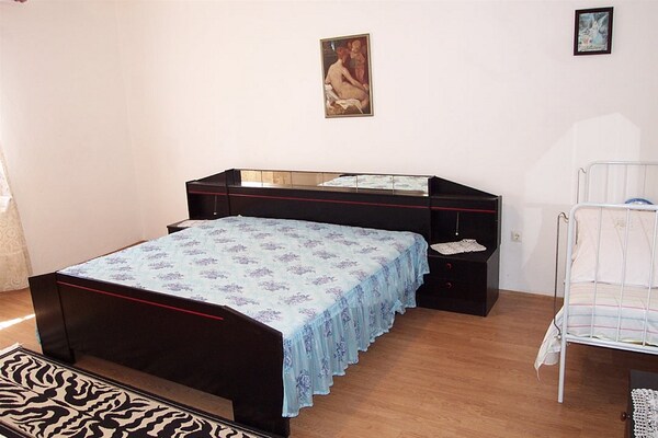 Foto van Appartement in Labin bij het Strand - Vakantiehuis in Drenje - BedRoom