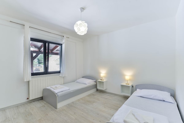 Foto van Vakantiehuis Bibinje bij de Zee - Vakantiehuis in Bibinje - BedRoom