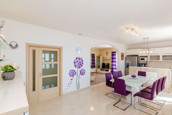 Foto van Villa in Gruda met privézwembad - Vakantiehuis in Gruda, Dubrovnik region - DiningRoom