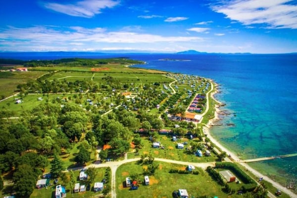 Foto van Vakantiehuis in Policnik met privézwembad - Vakantiehuis in Policnik - AreaSummer20KM