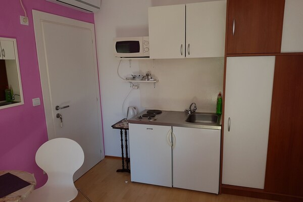 Foto van Guest House Avdic - Studio Apartment with Balcony - Vakantiehuis in Dubrovnik - Kitchen