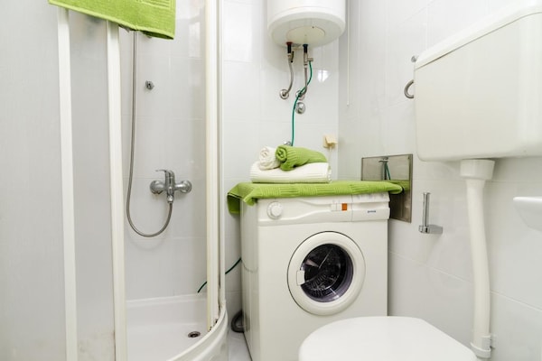 Foto van Apartment Nina - One Bedroom Apartment with Balcony - BathRoom