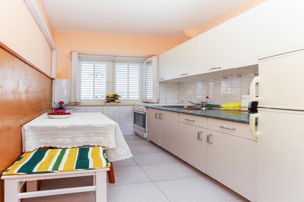 Foto van Apartment Vukoja - One-Bedroom Apartment with Balcony - Kitchen