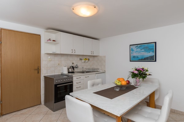 Foto van Guest House Kono - Two Bedroom Apartment - Vakantiehuis in Dubrovnik - DiningRoom