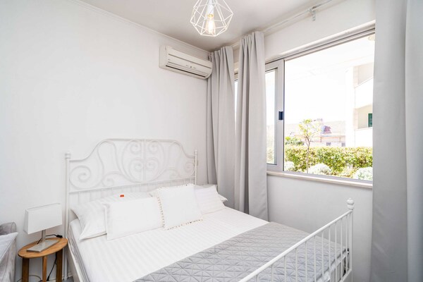 Foto van Apartment Larissa - Studio Apartment with Terrace and Partial Sea View - BedRoom