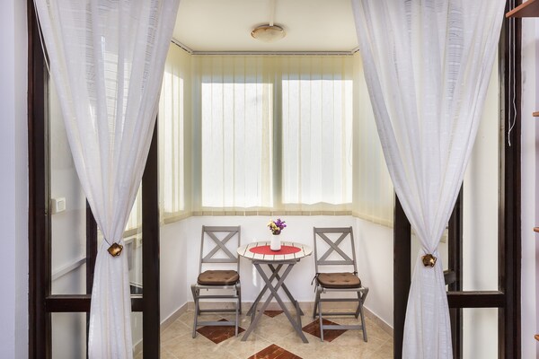 Foto van Apartment Brajković - One Bedroom Apartment with Loggia and Sea View - Outdoor