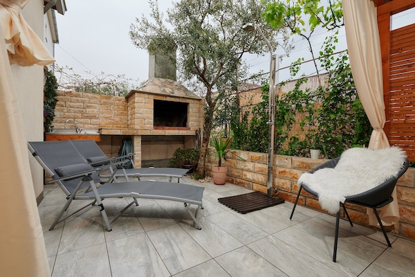 Foto van Apartment Boris (ST) - Two Bedroom Apartment with Terrace and Jacuzzi - terrace