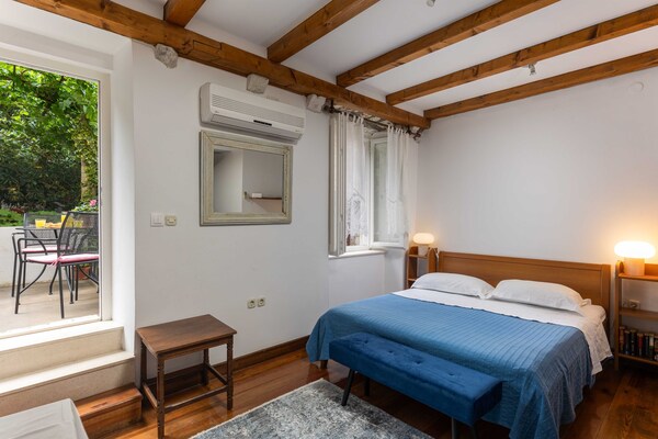 Foto van Apartment Taura - Studio Apartment with Balcony and Old City View - BedRoom