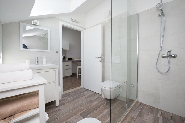 Foto van Apartments Horizon - Deluxe Studio with Balcony and Sea View - BathRoom