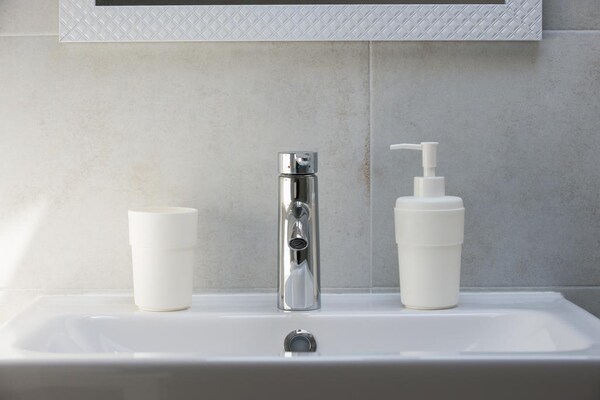 Foto van Apartments Horizon - Deluxe Studio with Balcony and Sea View - BathRoom