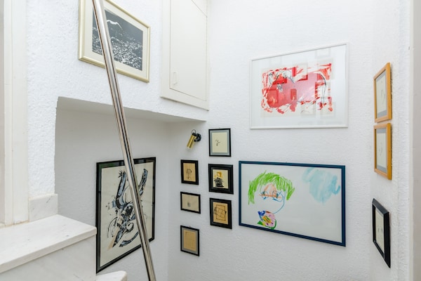 Foto van Art House Zanze- Two Bedroom Apartment with City View - Indoor